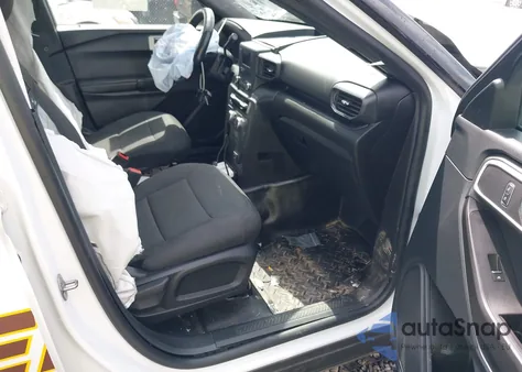 2022 Ford Police Interceptor z USA, uszkodzony, nr VIN 1FM5K8AB9NGA27075